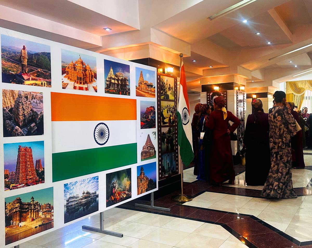 Aşgabatda hindi tanslarynyň we aýdym-sazlarynyň konserti geçirildi